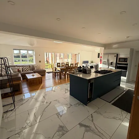 Avon Dhu 6 Bedroom Luxury Retreat Villa York