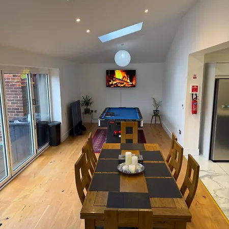 Avon Dhu 6 Bedroom Luxury Retreat York