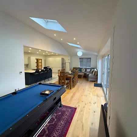 Avon Dhu 6 Bedroom Villa *