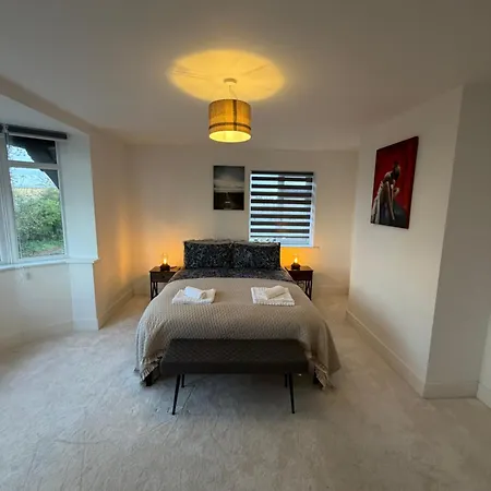 Avon Dhu 6 Bedroom Luxury Retreat Villa
