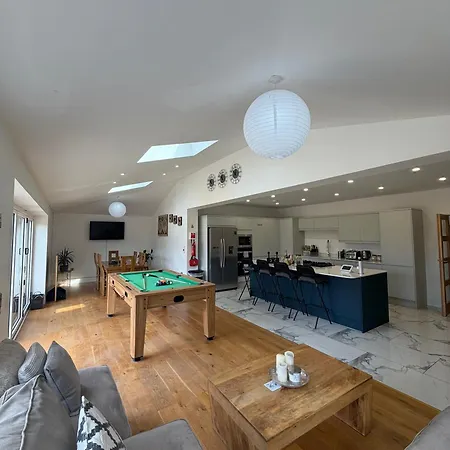 Avon Dhu 6 Bedroom Luxury Retreat 요크
