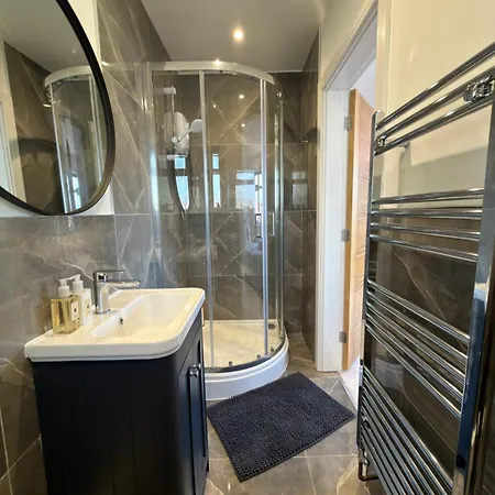 Avon Dhu 6 Bedroom Luxury Retreat 요크