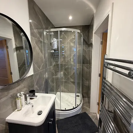 Avon Dhu 6 Bedroom Villa *