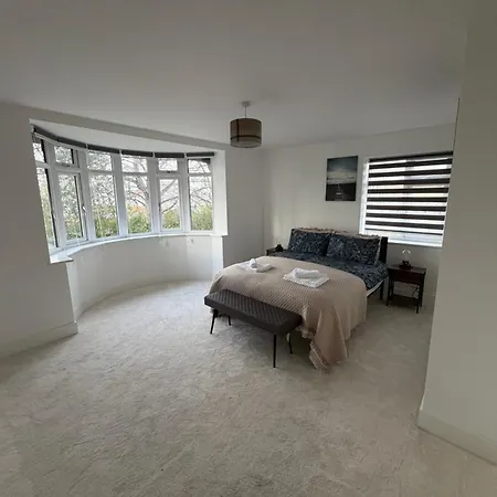 Villa Avon Dhu 6 Bedroom *